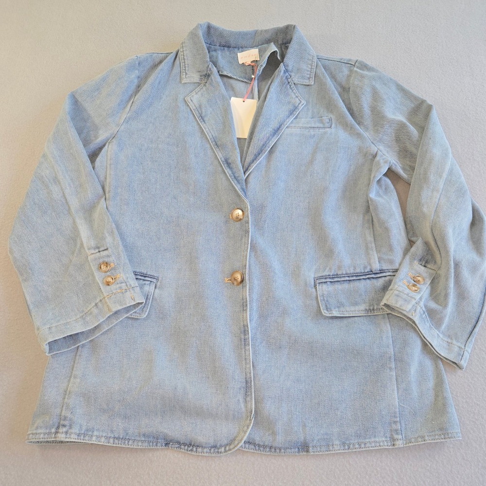 Entro Denim Blazer Women Large Light Wash Blue Cotton Two Button Flap Pockets